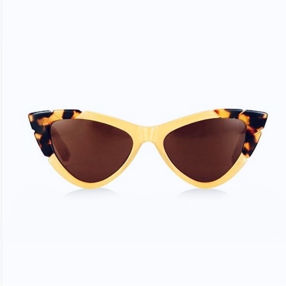 Pared piccolo and grande sharp cat eye Sunglasses main image 12
